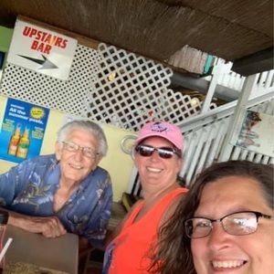 Meet your Posher, Laura